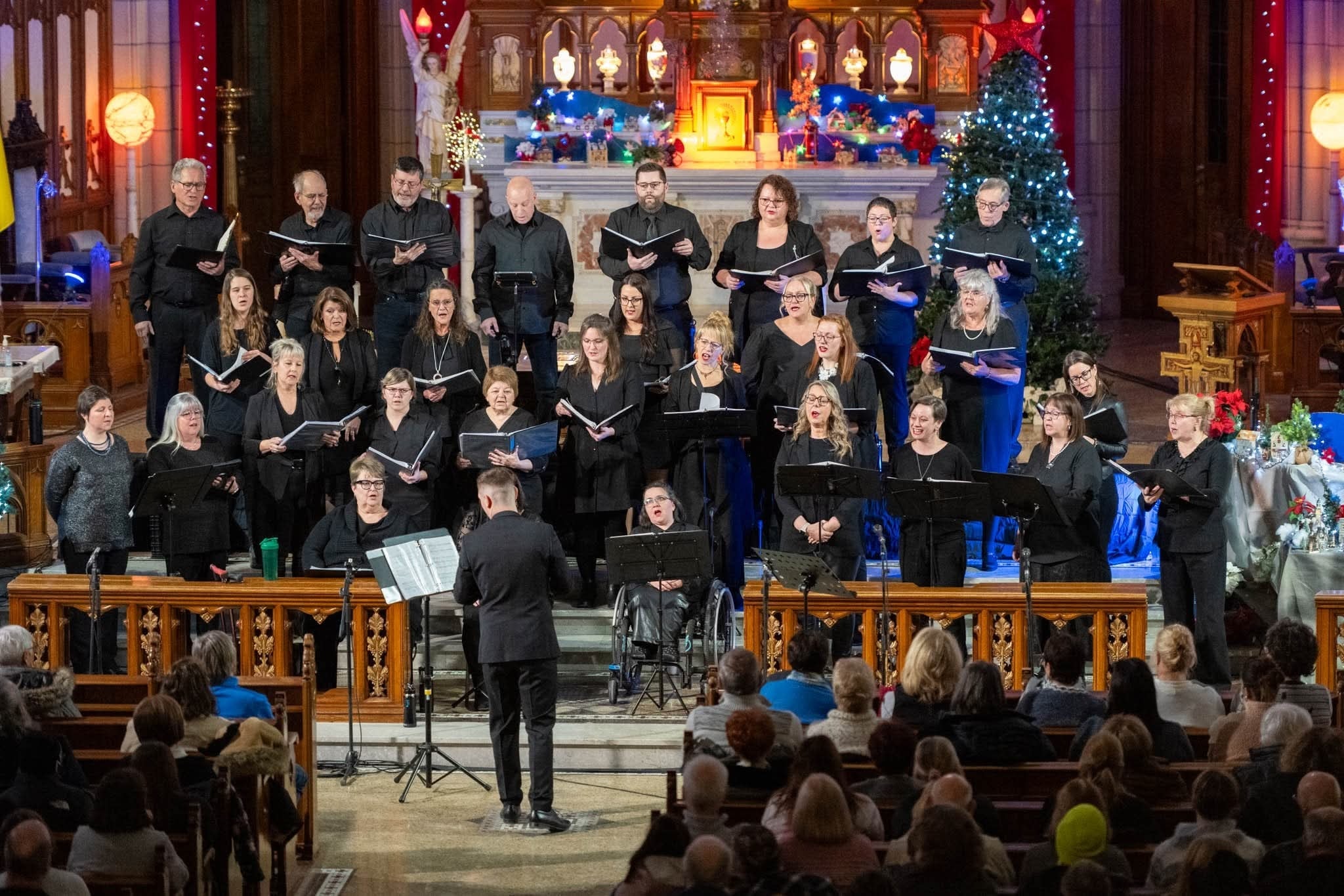 DrummondVoix en concert de Noël devant l'autel